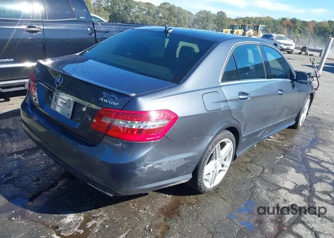 2013 Mercedes-Benz E 350 4Matic z USA, uszkodzony, nr VIN WDDHF8JB2DA684975